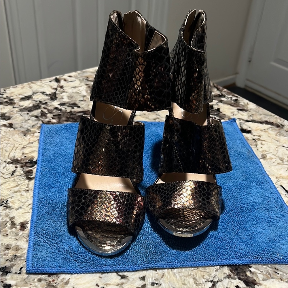 Jessica Simpson Black and Gold Heels